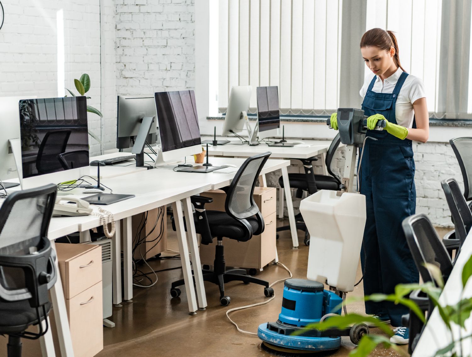What Should Miami Restaurants Expect From Professional Cleaners?
